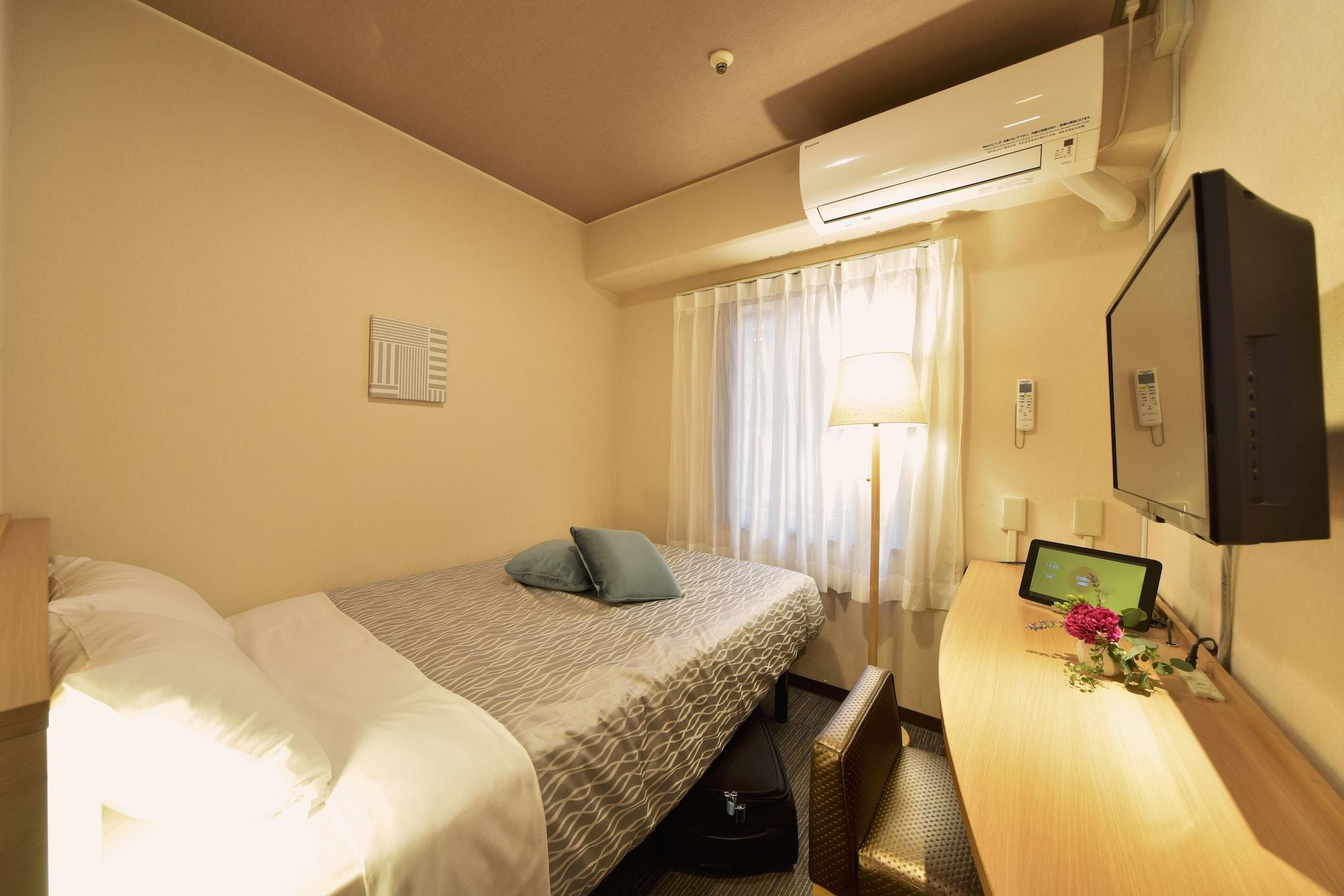 Yokohama Heiwa Plaza Hotel Kanagawa Exterior photo