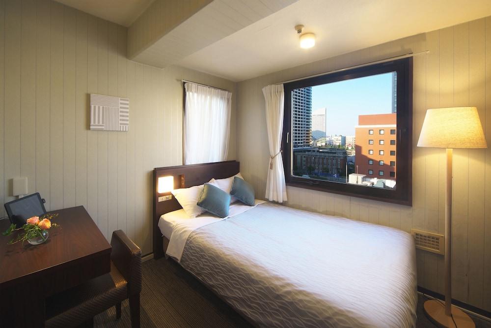 Yokohama Heiwa Plaza Hotel Kanagawa Exterior photo
