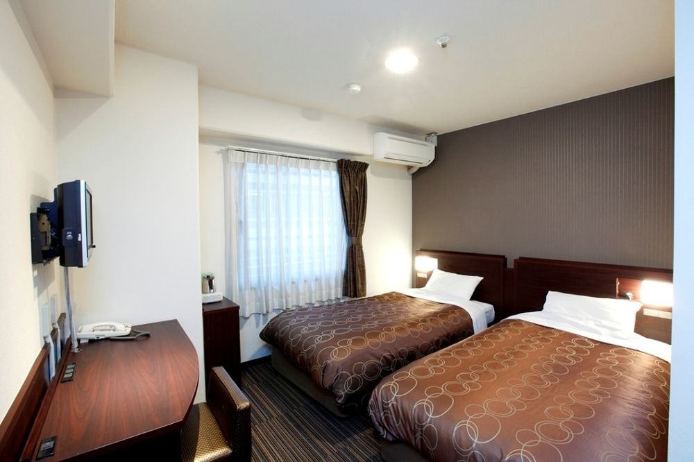 Yokohama Heiwa Plaza Hotel Kanagawa Exterior photo