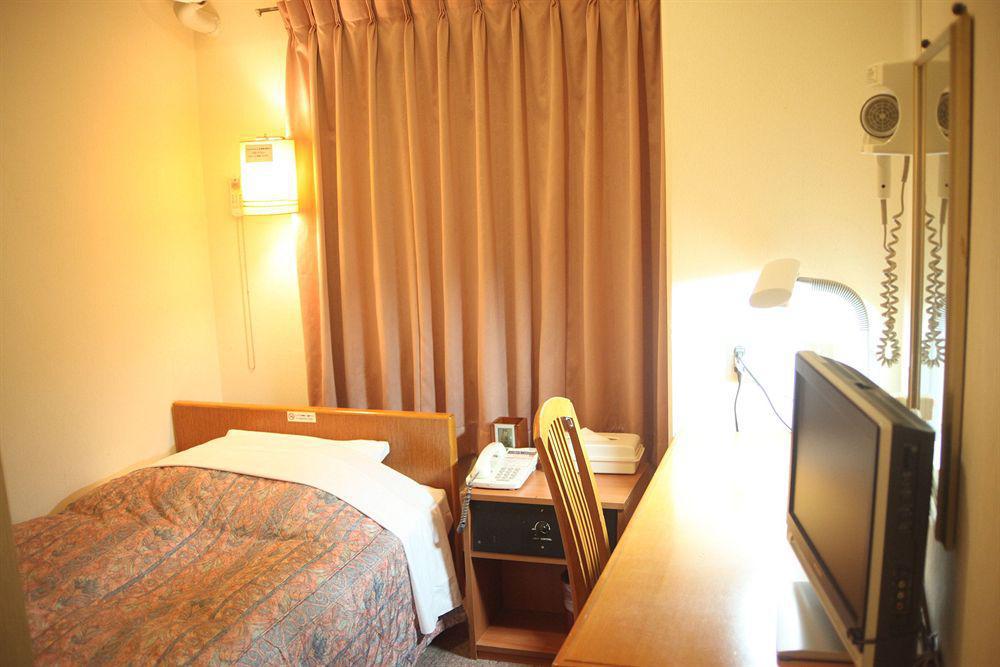 Yokohama Heiwa Plaza Hotel Kanagawa Exterior photo